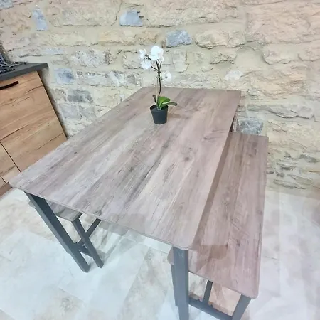 Le Petit Cocon Cozy Proche De Lyon Apartament