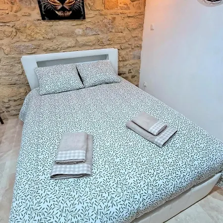 Le Petit Cocon Cozy Proche De Lyon * Couzon-au-Mont-d'Or